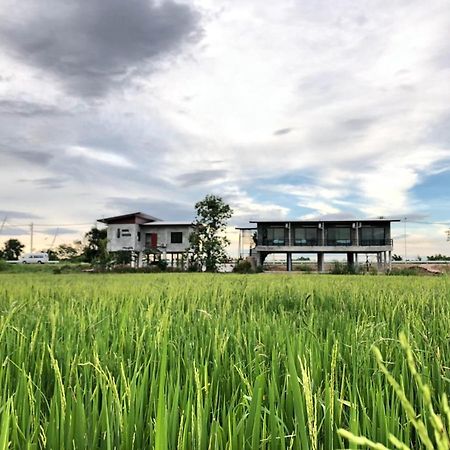 Ban Suweena Uthai Thani Exterior foto